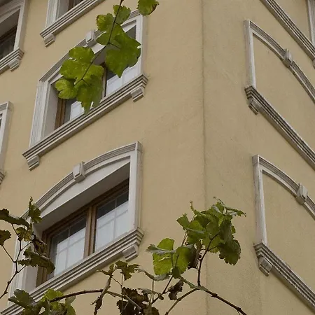 Centrum 3*