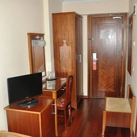 Centrum 3*
